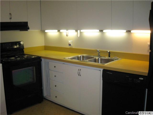 Property image 5 at 5949 Deveron Drive, Charlotte, NC 28211