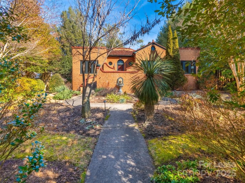 Property image 4 at 26 Sheridan Road, Asheville, NC 28803