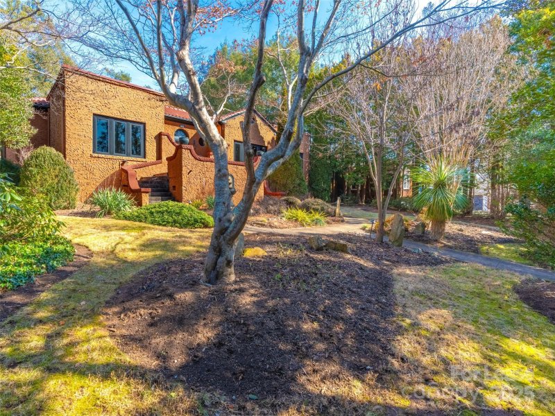 Property image 5 at 26 Sheridan Road, Asheville, NC 28803