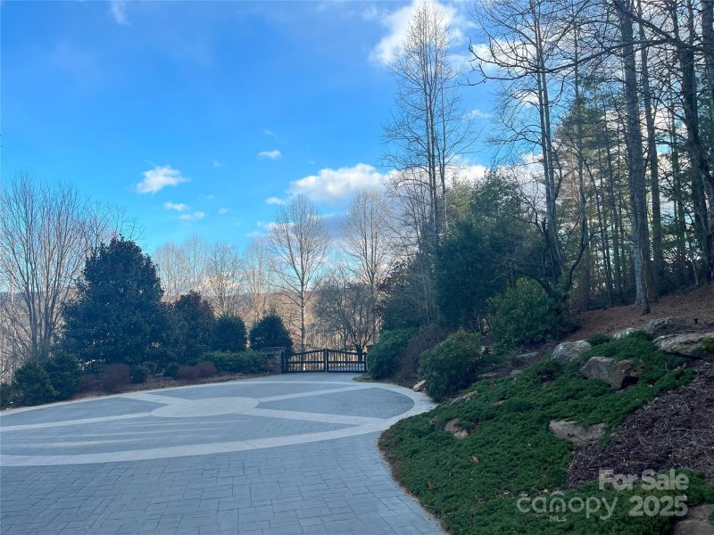 Property image 2 at 134 Bradley Ascent Court, Hendersonville, NC 28792