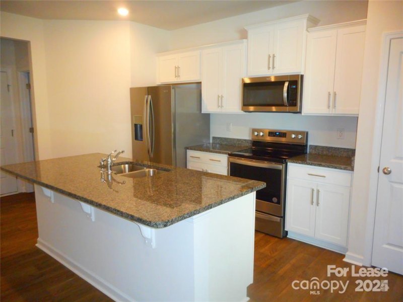 Property image 3 at 9114 Lowfalls Lane, Charlotte, NC 28216