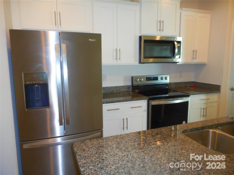 Property image 5 at 9114 Lowfalls Lane, Charlotte, NC 28216