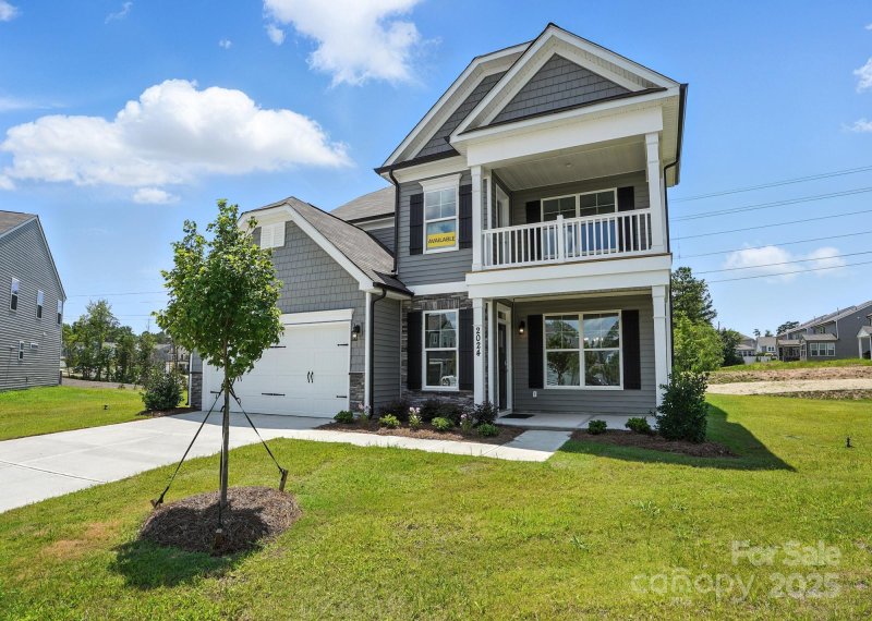 Hampton Woods, Charlotte community