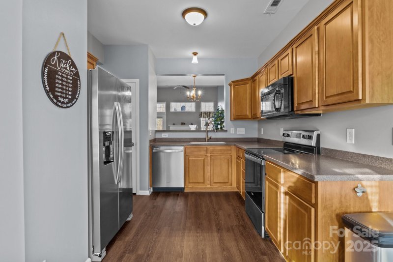 Property image 3 at 121 Beverly Chase Lane, Mooresville, NC 28117