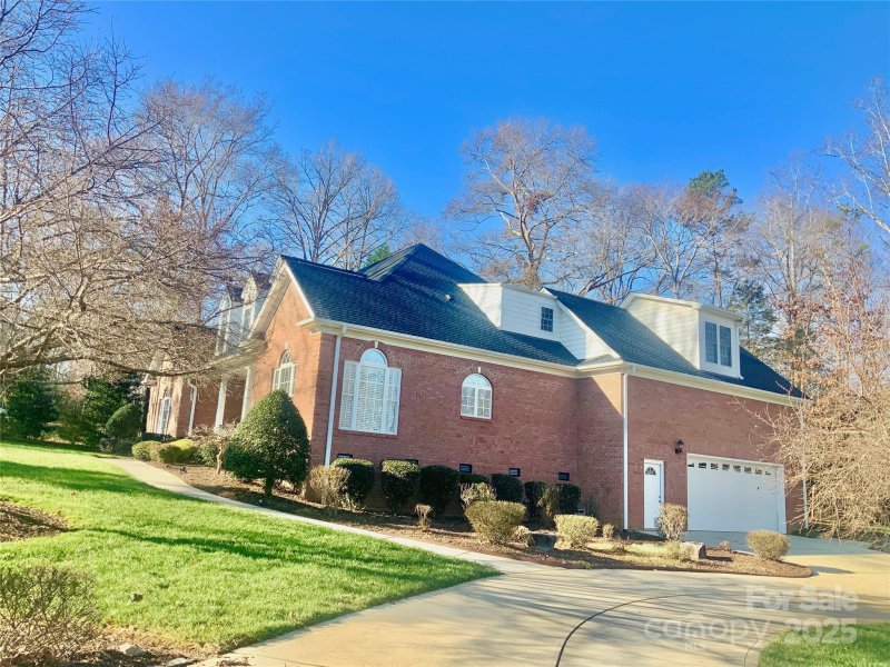 Property image 2 at 157 Highland Forest Drive, Clover, SC 29710