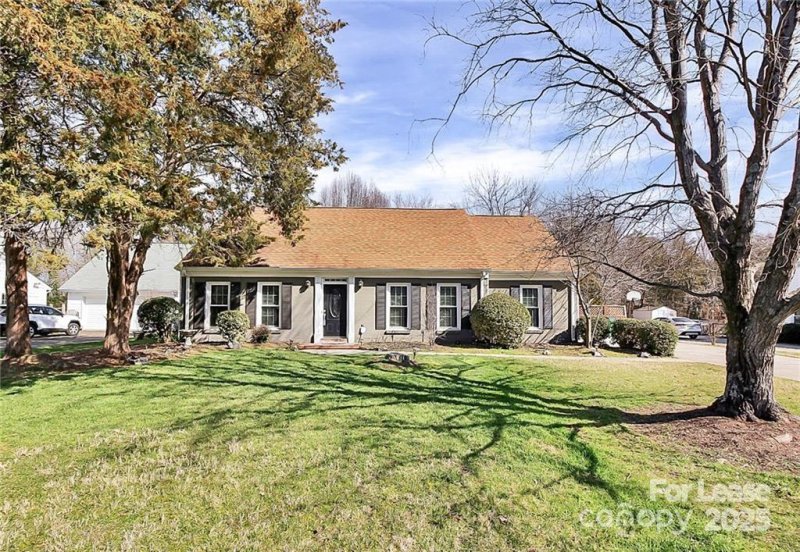 Property image 2 at 2436 Lawton Bluff Road, Charlotte, NC 28226