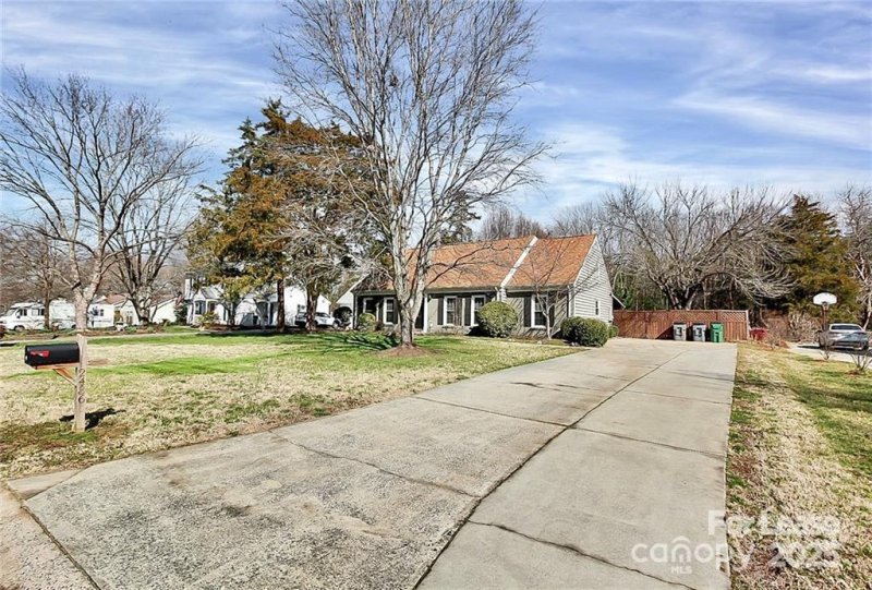 Property image 3 at 2436 Lawton Bluff Road, Charlotte, NC 28226