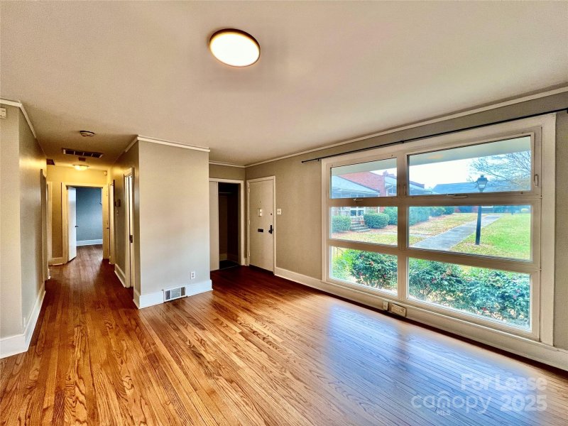 Property image 5 at 4709 Woodlark Lane, Charlotte, NC 28211