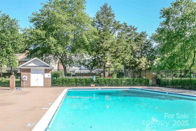 Property image 3 at 4413 Simsbury Road, Charlotte, NC 28226