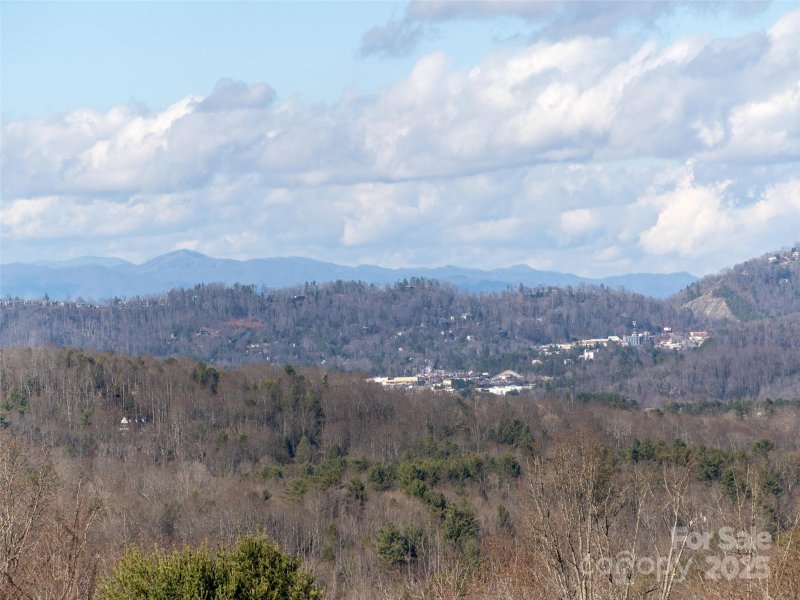 Property image 5 at 5 Stonecrest Drive, Asheville, NC 28803
