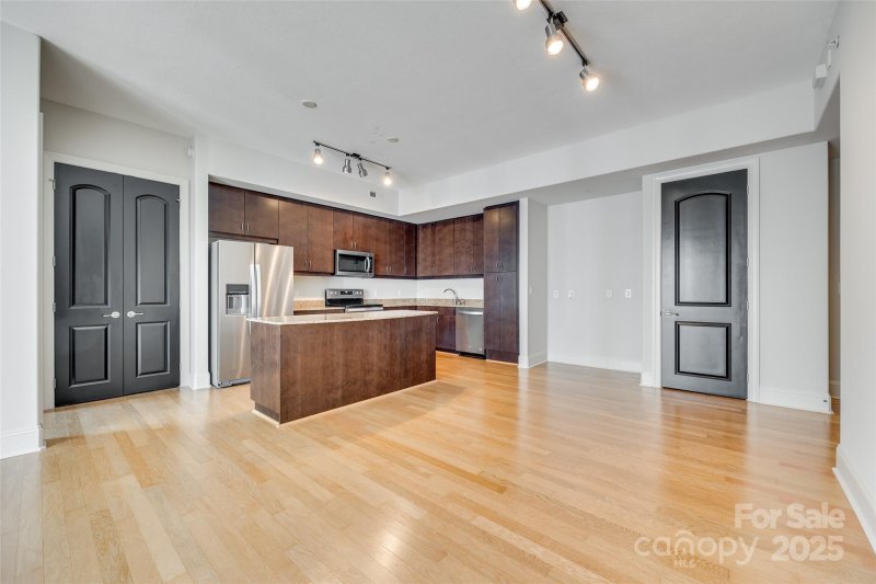 Property image 5 at 4620 Piedmont Row Drive, Charlotte, NC 28210