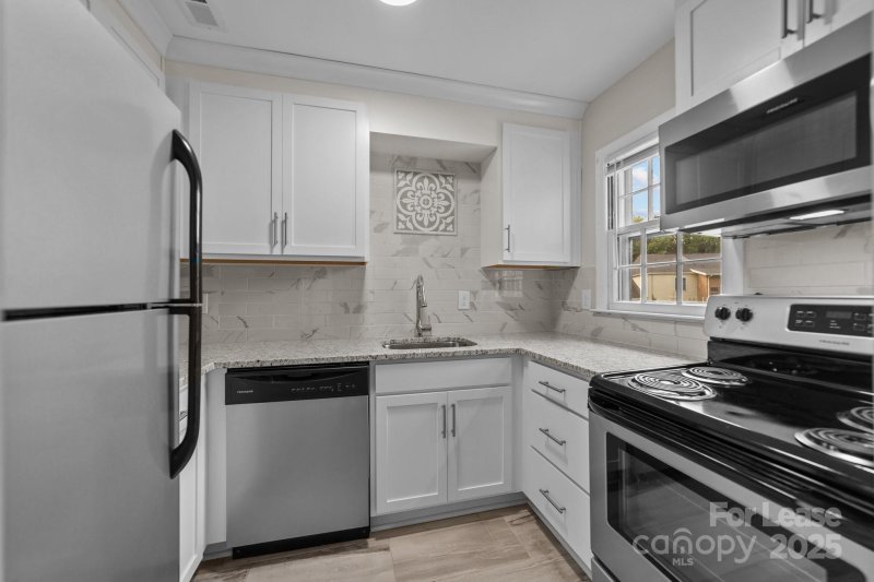 Property image 5 at 4605 Coronado Drive, Charlotte, NC 28212