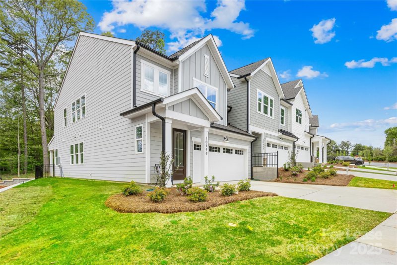 Property image 2 of 10448 Audubon Ridge Drive in Washam Potts Townhomes, Cornelius, NC 28031