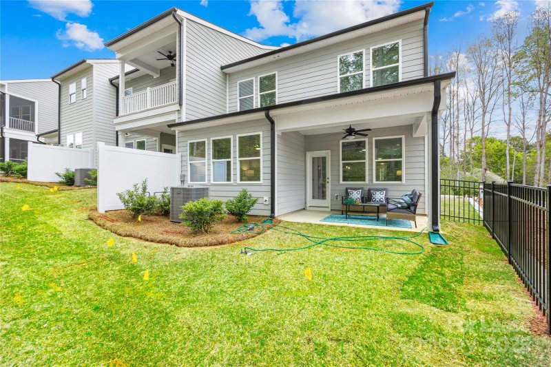 Property image 3 of 10448 Audubon Ridge Drive in Washam Potts Townhomes, Cornelius, NC 28031