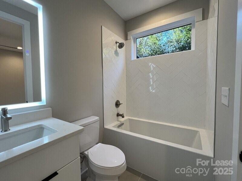 Property image 4 at 116 Frazier Avenue, Charlotte, NC 28216