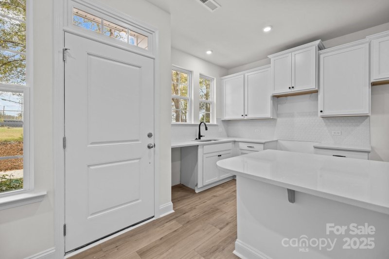 Property image 5 at 2009 Near Point Road, Charlotte, NC 28208