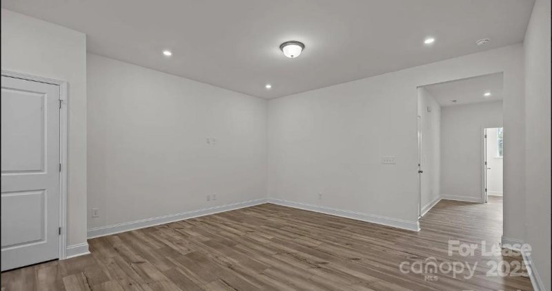 Property image 3 at 2035 Near Point Road, Charlotte, NC 28208