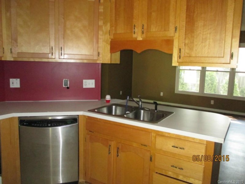 Property image 5 at 100 Madison Drive, Mount Holly, NC 28120