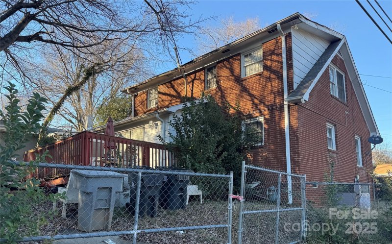 Property image 3 at 2101 Russell Avenue, Charlotte, NC 28216