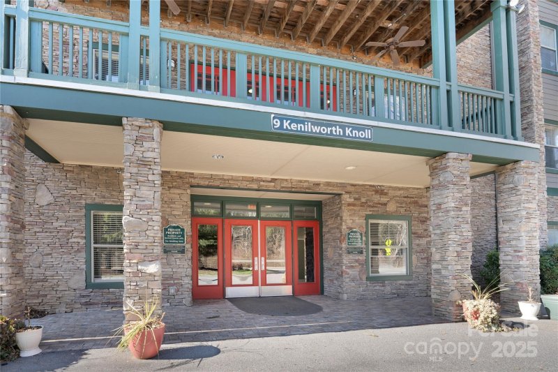 Property image 2 at 9 Kenilworth Knoll, Asheville, NC 28805