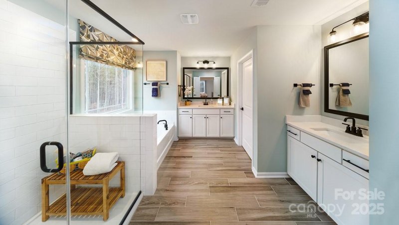 Property image 2 at 7657 Bainbridge Road, Sherrills Ford, NC 28673