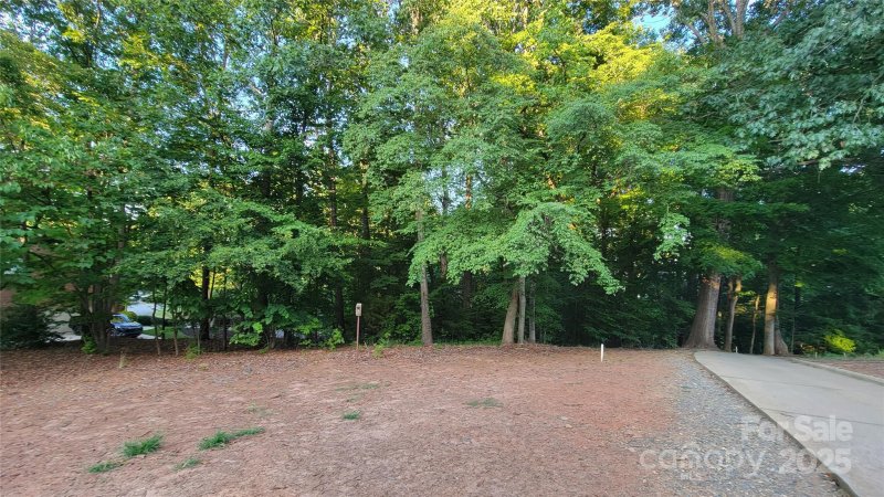 Property image 3 of 612 Ellis Court in Cramer Mountain, Cramerton, NC 28032