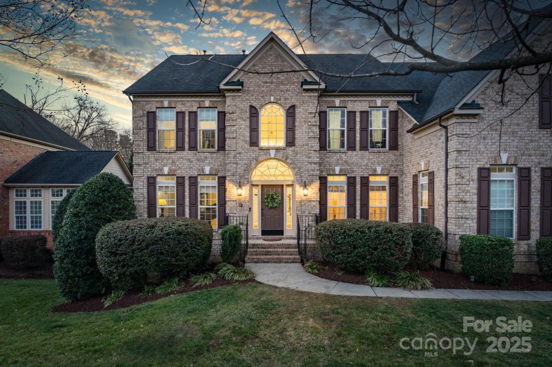 7309 Yellowhorn Trail