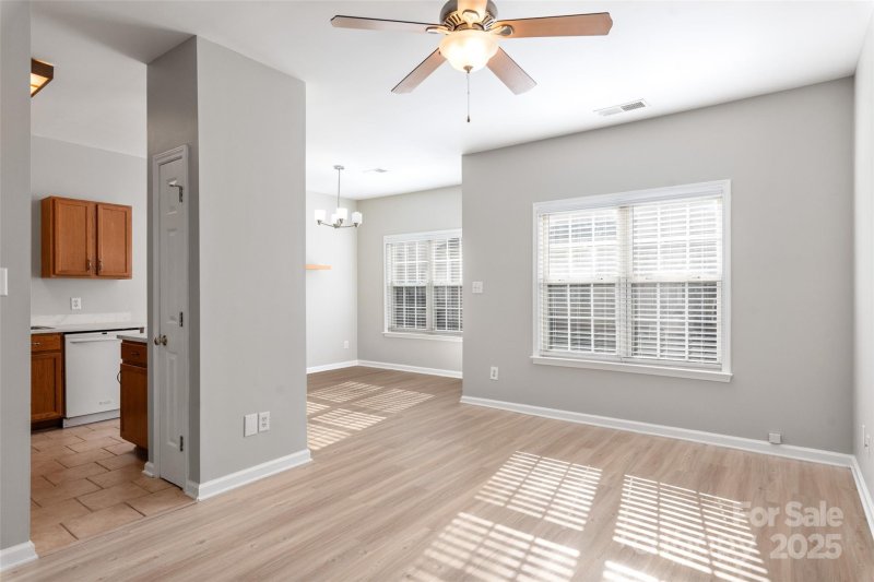 Property image 3 at 2041 Lennox Square Road, Charlotte, NC 28210