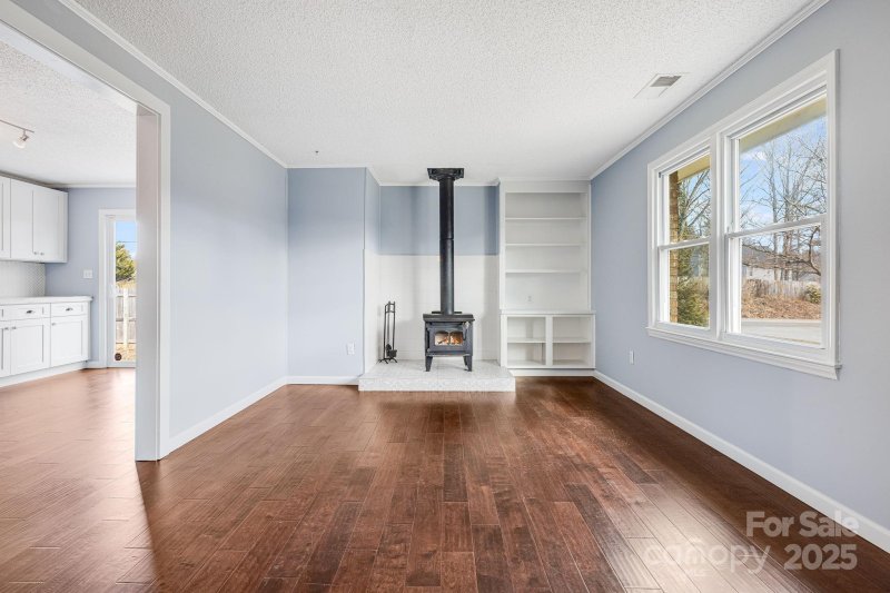 Property image 4 at 16 Lilac Lane, Fletcher, NC 28732