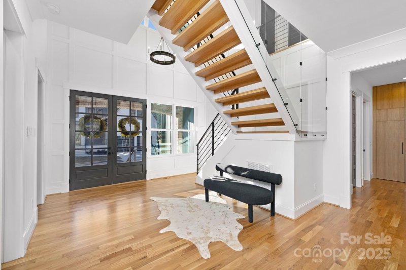 Property image 2 at 138 Sardis Lane, Charlotte, NC 28270