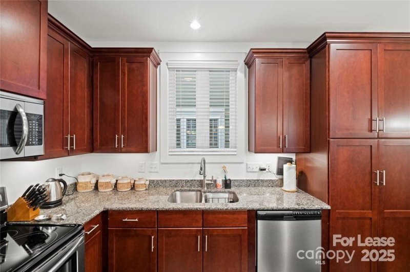 Property image 2 at 20019 Lamp Lighters Way, Cornelius, NC 28031