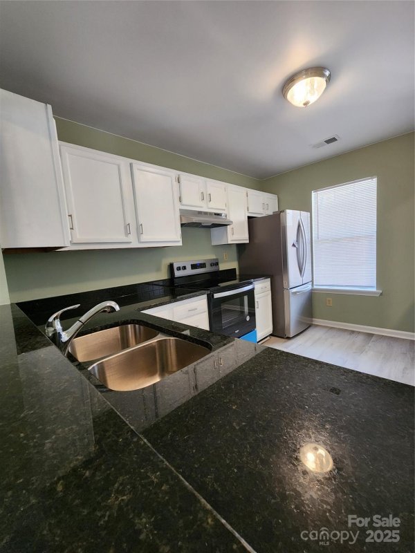 Property image 5 at 6353 Windsor Gate Lane, Charlotte, NC 28215