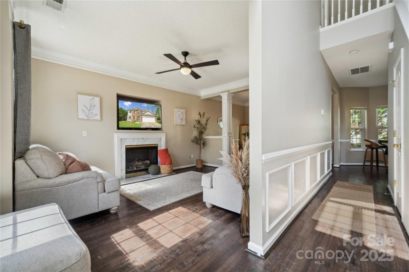 Property image 2 at 3834 Sipes Lane, Charlotte, NC 28269