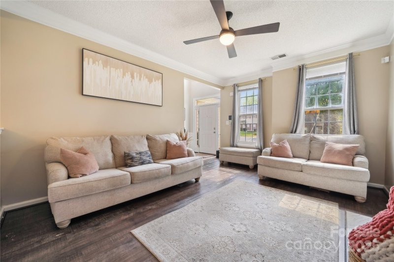 Property image 4 at 3834 Sipes Lane, Charlotte, NC 28269