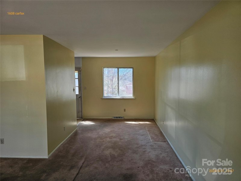 Property image 2 at 1608 Carfax Drive, Charlotte, NC 28216