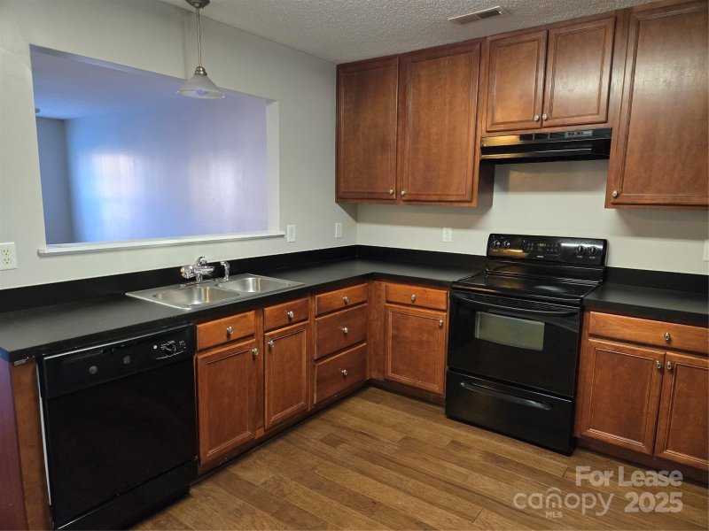 Property image 4 at 118 Steam Engine Drive, Mooresville, NC 28115