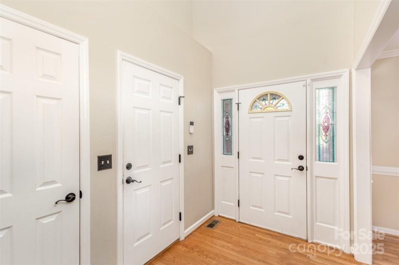 Property image 2 at 9215 Pebble Creek Way, Charlotte, NC 28269
