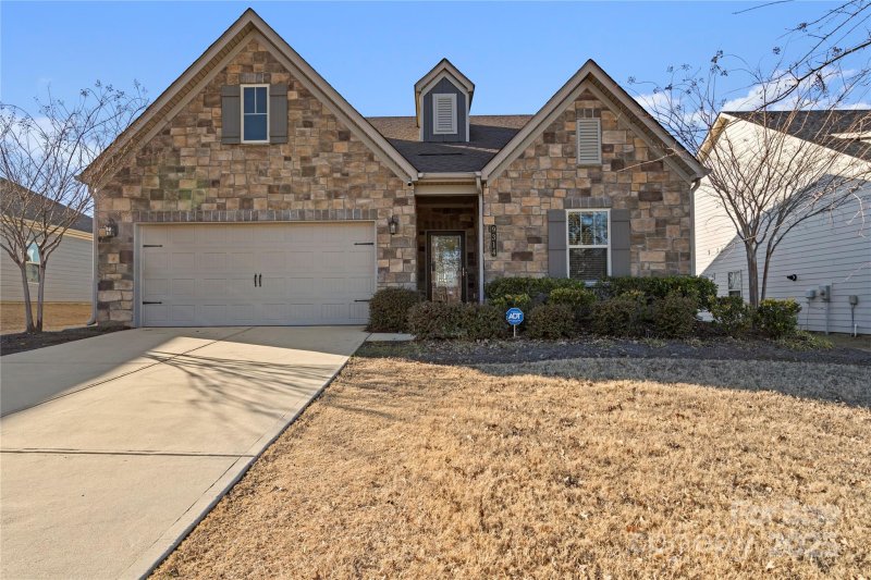 Property image 2 at 9314 Dufaux Drive, Charlotte, NC 28278