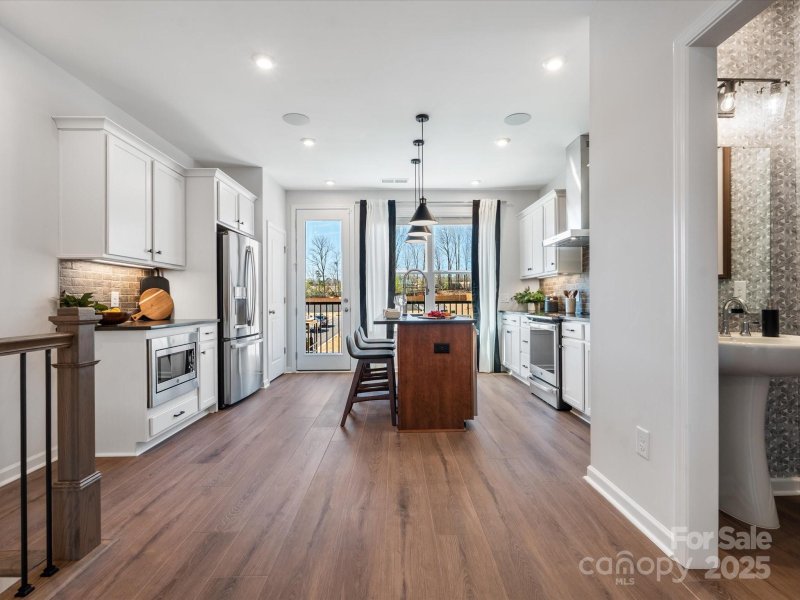 Property image 3 at 5715 Castlerea Drive, Charlotte, NC 28217