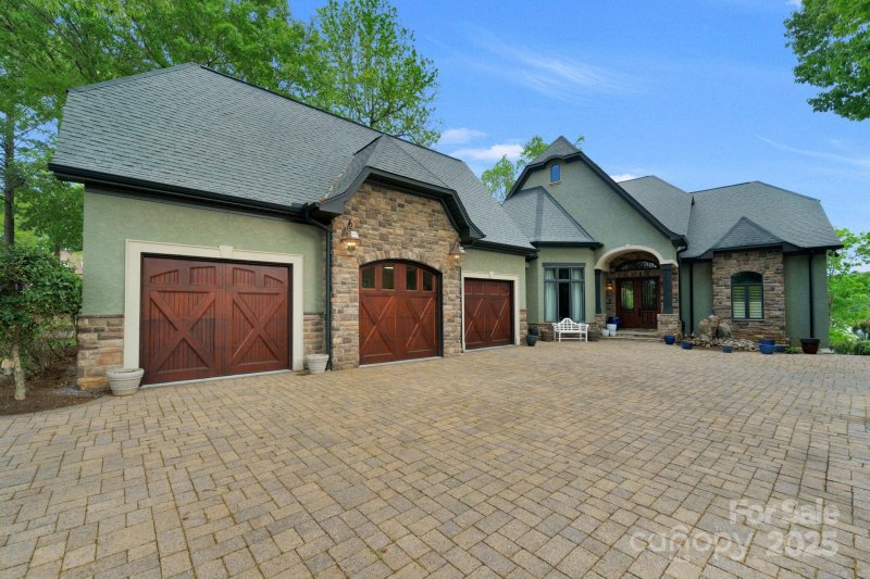 Property image 2 of 3255 Lake Pointe Drive in Reflection Pointe, Belmont, NC 28012