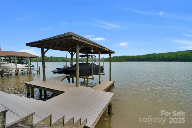 Property image 4 of 3255 Lake Pointe Drive in Reflection Pointe, Belmont, NC 28012