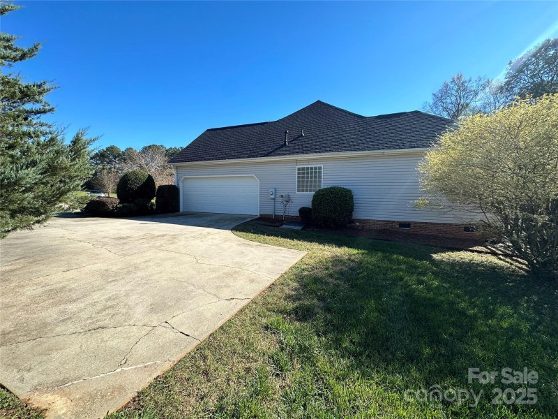 Property image 3 at 118 Sterling Drive, York, SC 29745