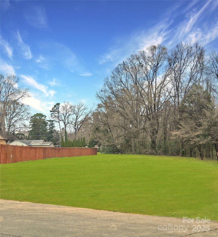 Property image 2 of 604 Touch Me Not Lane in Cedar Grove Park, Charlotte, NC 28216