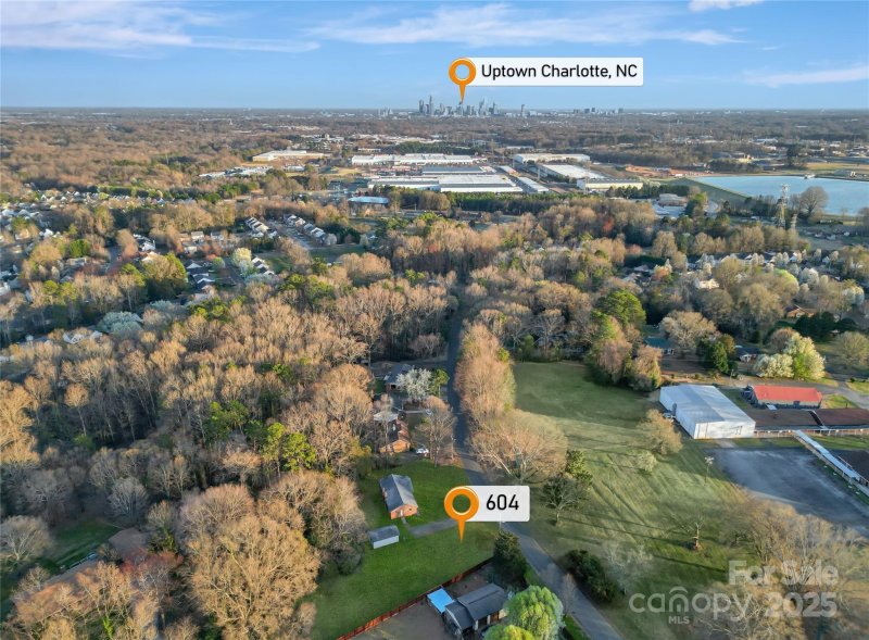 Property image 5 of 604 Touch Me Not Lane in Cedar Grove Park, Charlotte, NC 28216