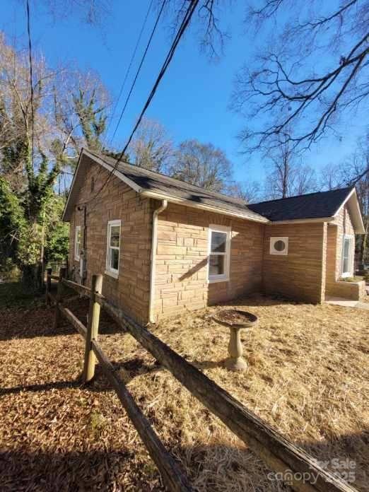 Property image 5 of 1116 East Drive in Linwood Park, Gastonia, NC 28052