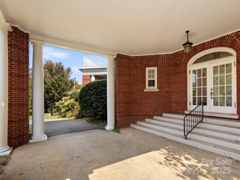 Property image 5 of 1 Sunset Parkway in Grove Park, Asheville, NC 28801