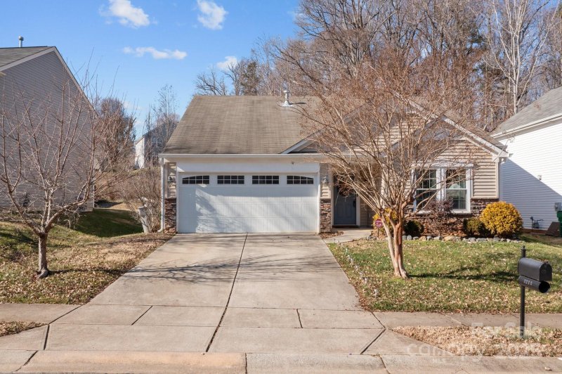 Property image 3 at 3215 Osceola Lane, Charlotte, NC 28269