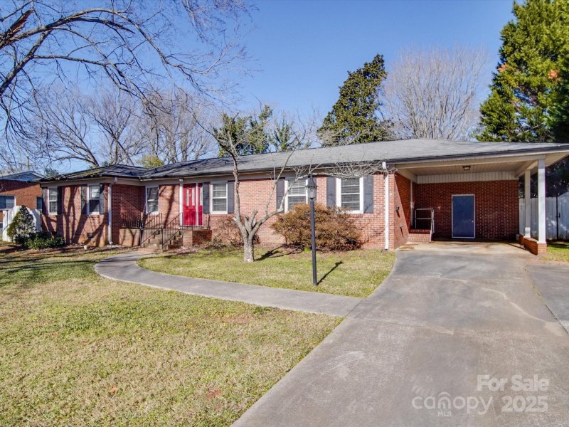 Property image 2 at 2918 Imperial Drive, Gastonia, NC 28054