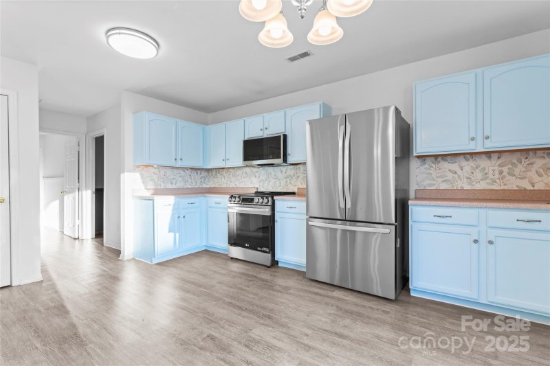 Property image 4 at 9321 Bayview Parkway, Charlotte, NC 28216