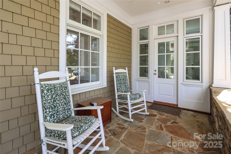 Property image 2 of 1333 Carlton Avenue in Dilworth, Charlotte, NC 28203